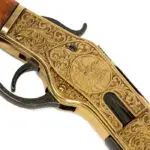 Winchester 1873 gravée Denix gros plan boite de culasse