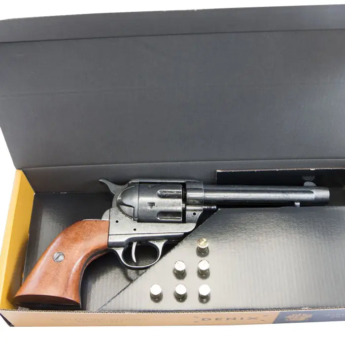 Coffret-Le-Frontier-Denix-dans-son-coffret