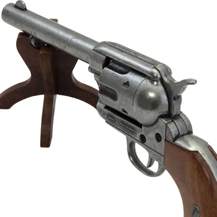 Coffret Le Frontier Denix gros plan et vue de haut sur le canon et le barillet