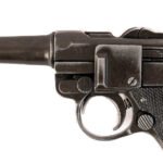 Pistolet Luger P08 vieilli gros plan sur la gachette