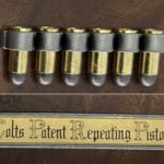 Plaque-de-présentation-colt--balles1064