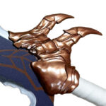 Kasaka’s Venom Fang garde griffes en gros plan