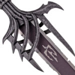 Épée Sombre de Sauron garde acier avec marque de saauron sur la lame