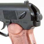 pistolet-makarov-chien-armement