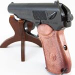 pistolet-makarov-sur-support