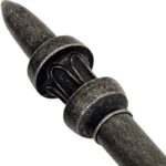 Primer plano del pomo de la Gran Espada de Artorias