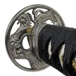 Shiro katana afilada primer plano con dragón