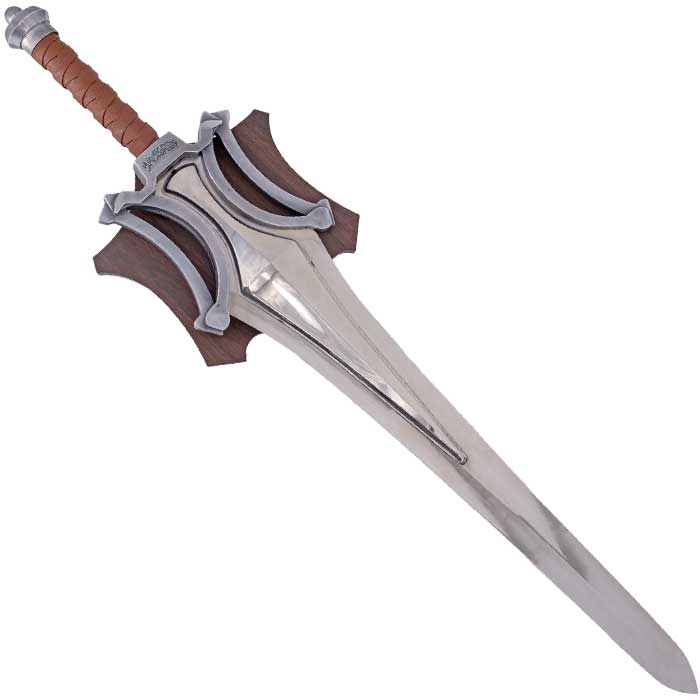 espada-hombre-en-su-soporte