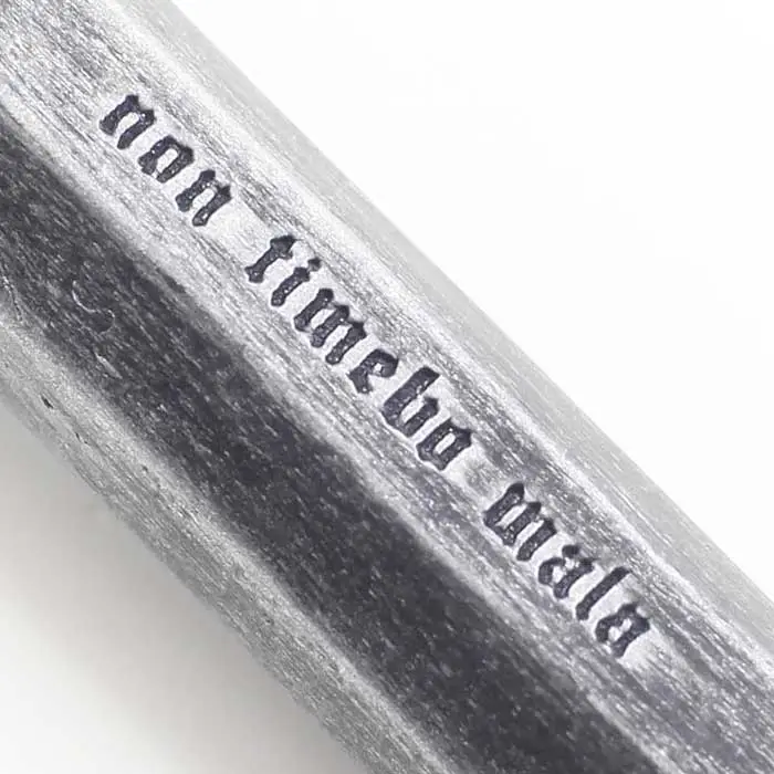 Supernatural--Le-Colt-gravure-sur-le-canon