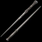 Coffret 25ans Harry Potter, les deux baguette sur fond noir