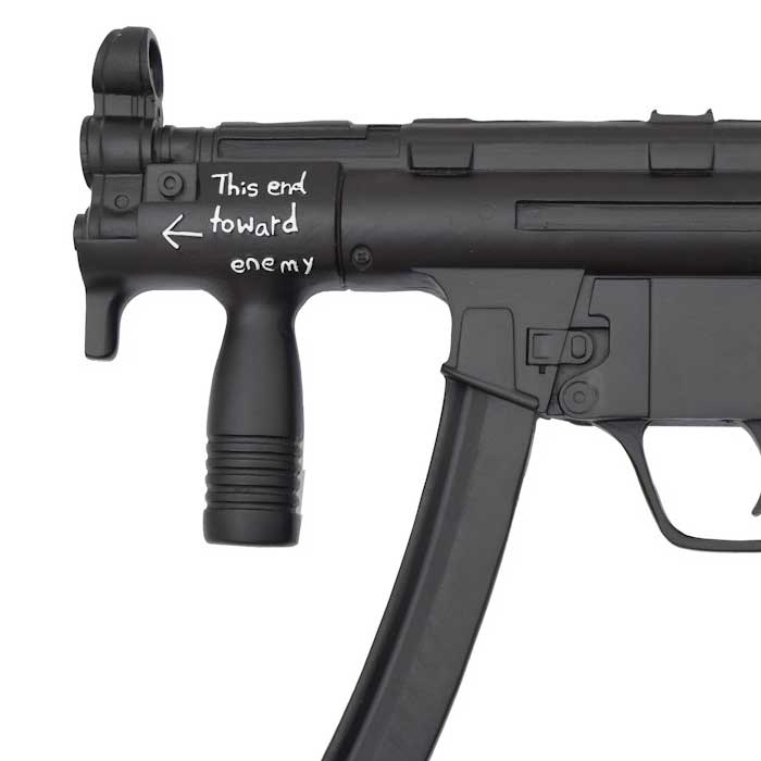 pistolet-mitrailleur-Deadpool-viseur