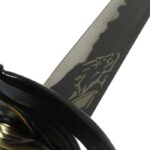 Katana Wolf Blade gros plan sur la gravure du loup sur la lame