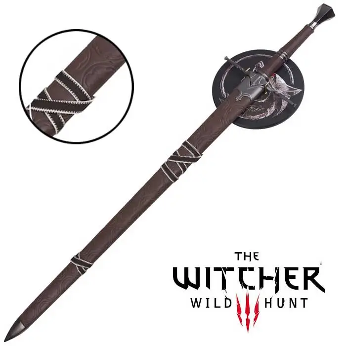 Épée-de-Geralt-Fourreau-Brun-dans-son-fourreau