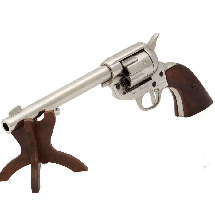 Coffret Colt SAA Cavalerie vu avec le canon de face
